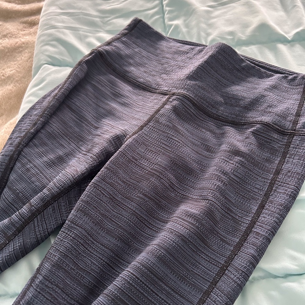 Athleta Salutation (RN 54023) 7/8 Leggings (NWOT) - Picture 9 of 11